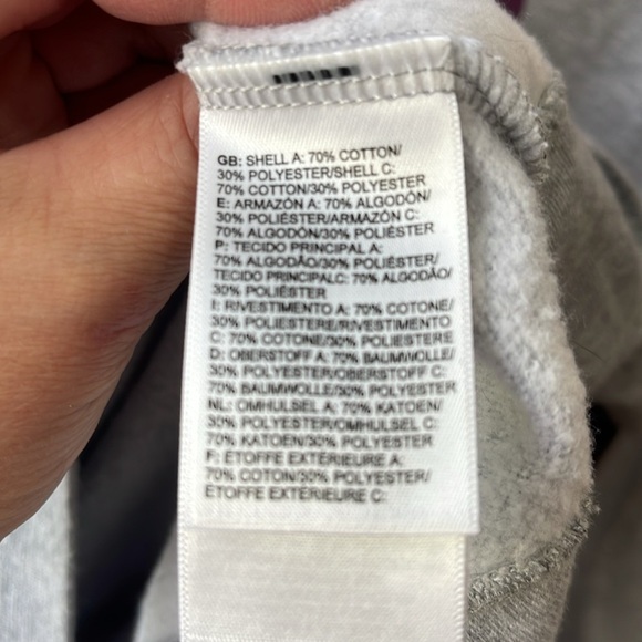 The North Face Red and Gray Color-Block Jacket - Picture 3 of 11